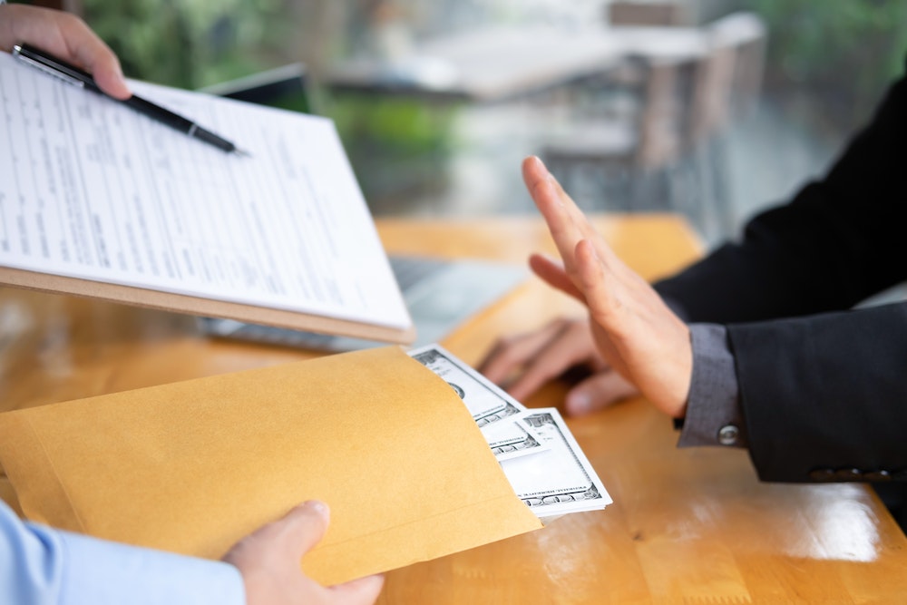 La loi Brugnot et la protection des whistleblowers dans l'industrie de la confiserie